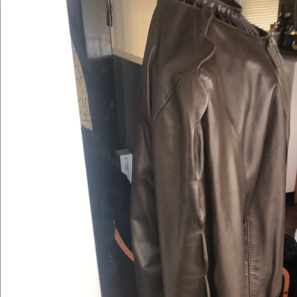 Leather bomber jacket - Picture 2 of 4